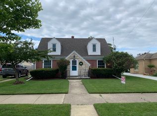 827 Kingston Ave, Racine, WI 53402