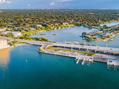 100 Bluff View Dr APT 402C, Belleair Bluffs, FL, 33770