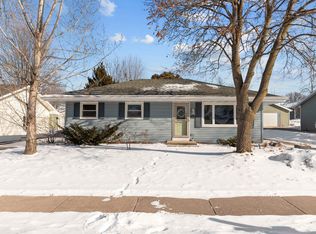 1674 Thornton Dr, Oshkosh, WI 54904
