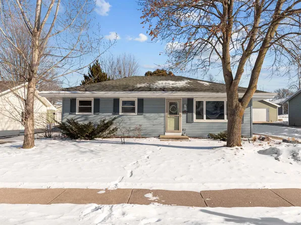 1674 Thornton Dr, Oshkosh, WI 54904