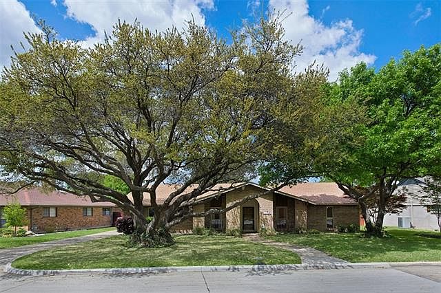 1st image of 3221 Rolling Knoll Dr