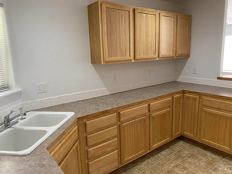 116 NE Lotus Ct #116 — Photo 6