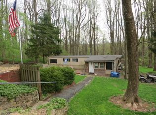 5 Orchard St E, Califon, NJ 07830