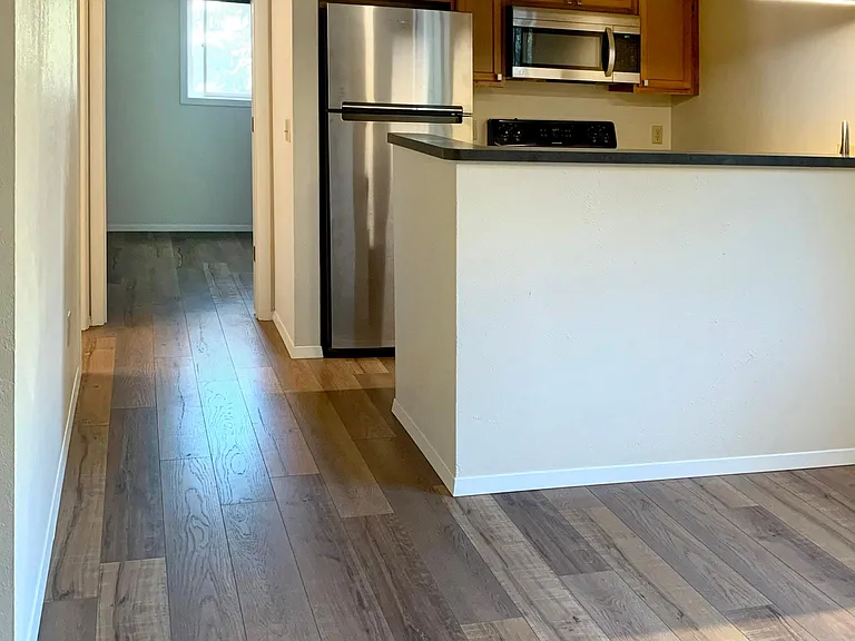 2310 Benton Ave — Photo 2