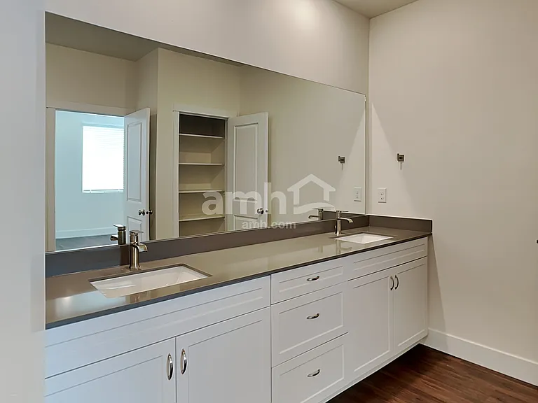 1336 N Alderleaf Ave — Photo 14