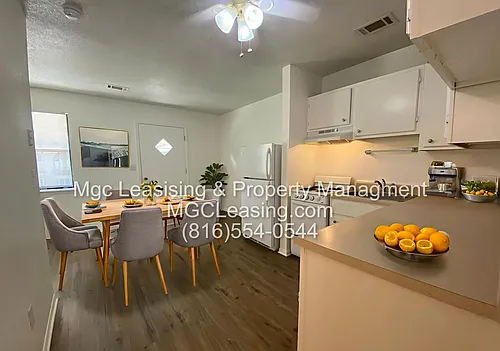 313 SE Grand Ave #1 Photo 1