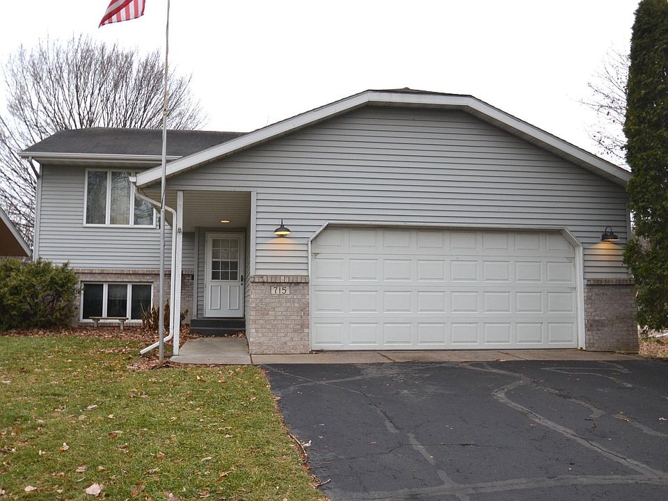 1st image of 715 4th Ave N