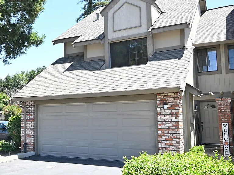 347 W Rincon Ave #E — Photo 1