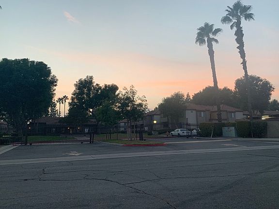 4th image of 239 N Scovell Ave