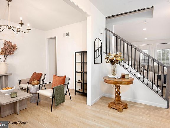 2nd image of 194 Cool Springs Rd