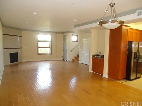 5th image of 1253 18th St #102