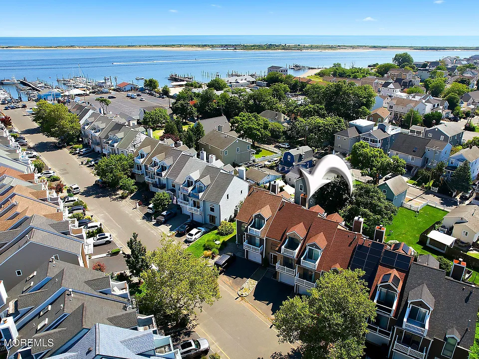 137 Marina Bay Ct