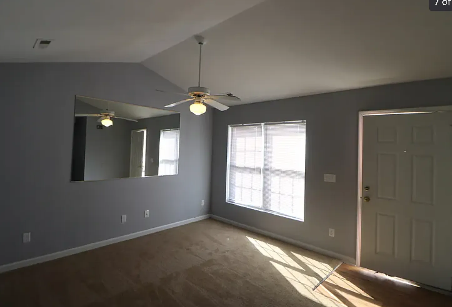 3 bed, 1012 sqft, $1,600 — Photo 2