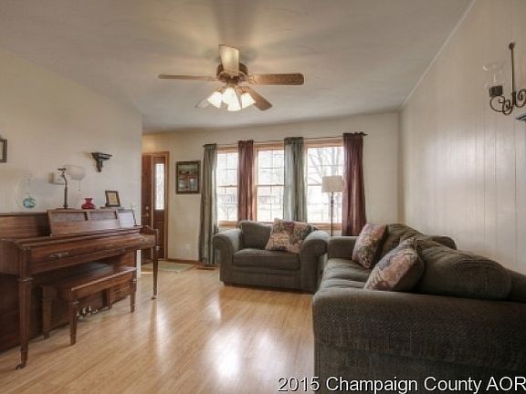 2nd image of 1110 Poplar Ln