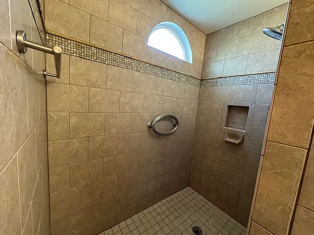 1112 W Saratoga Ave — Photo 10