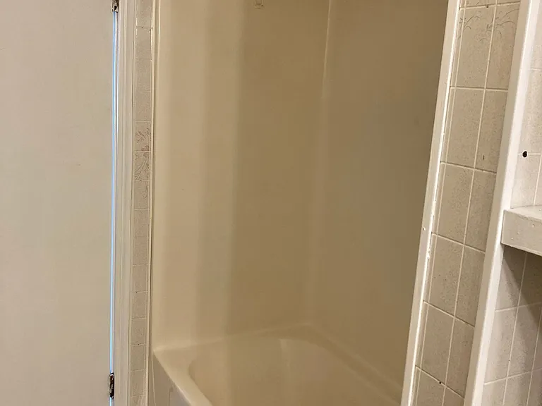 1102 Country Club Rd #1102A — Photo 7
