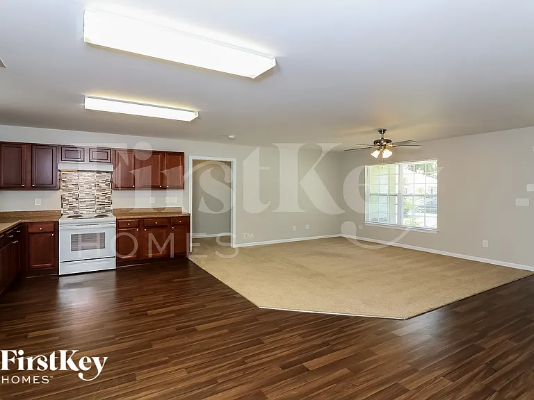 8409 Military Way — Photo 6