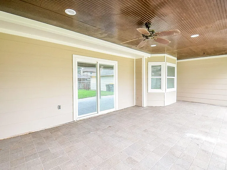 15614 Dawnbrook Dr — Photo 3