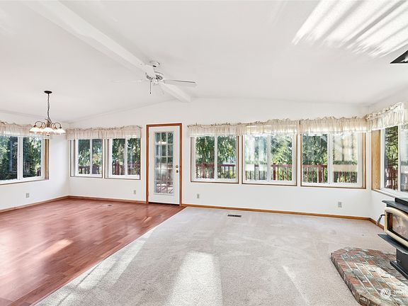 4th image of 1841 Lake Drive