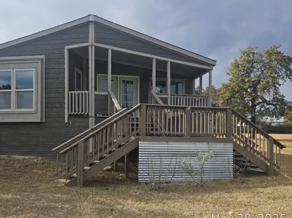 221 Farmhouse Rd, Springtown, TX 76082