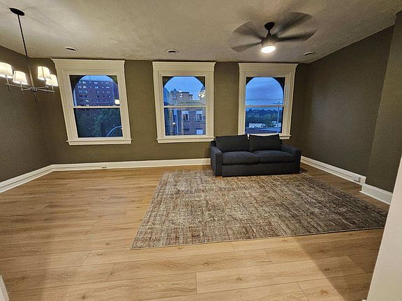 3rd image of 436 E 8th Ave #3
