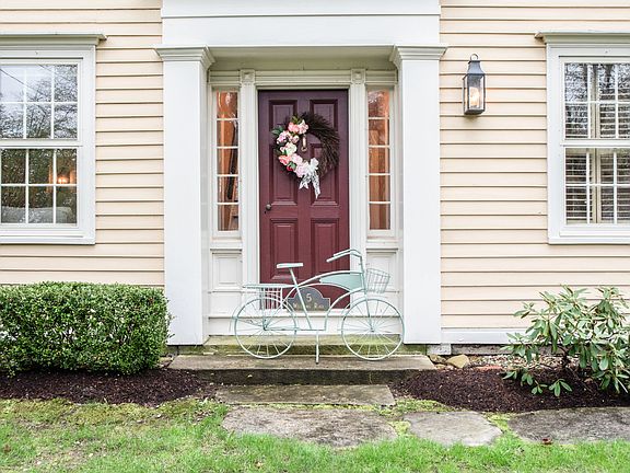 5 Williams Rd New Fairfield, CT 06812 (04 of 36).jpg