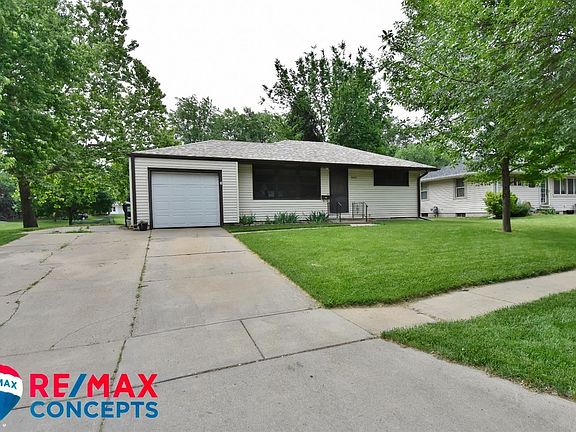 2nd image of 3220 N Cotner Blvd