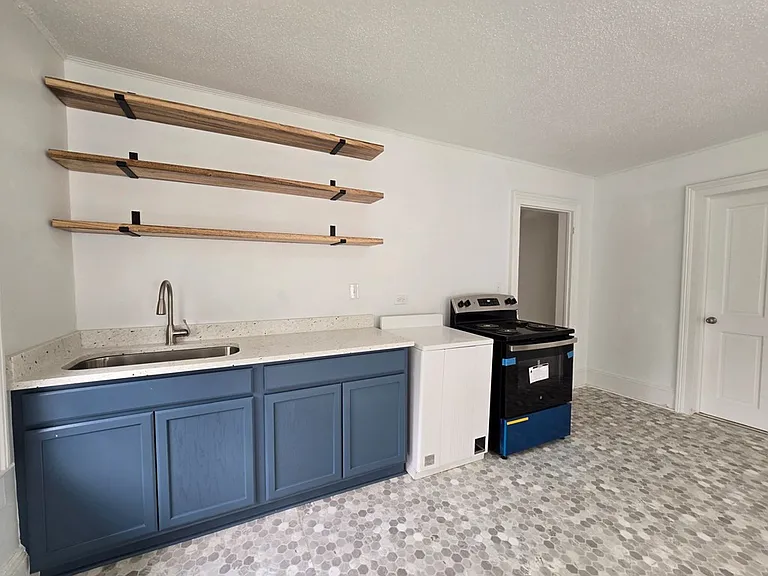 403 W Hampton Ave — Photo 9