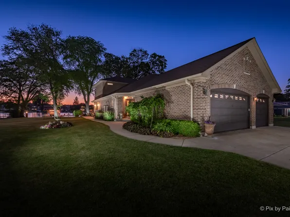 1913 N Woodlawn Park Ave, McHenry, IL 60051