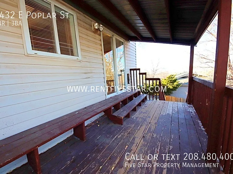 1432 E Poplar St — Photo 21