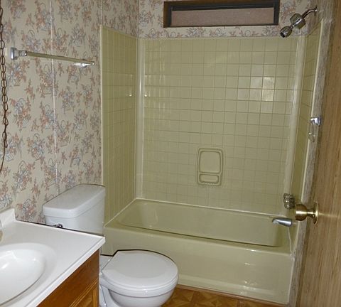 5th image of 1108 Vista Dr
