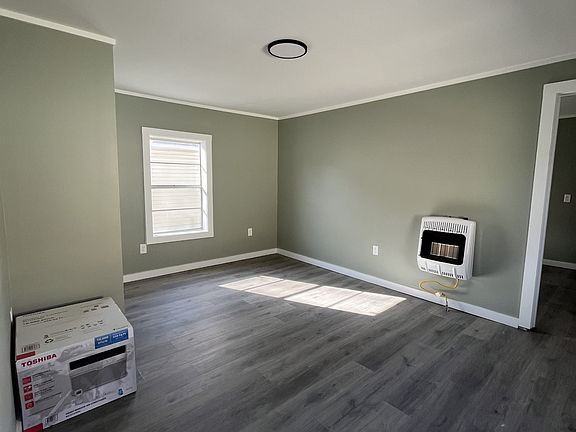 3rd image of 207 Haywood St