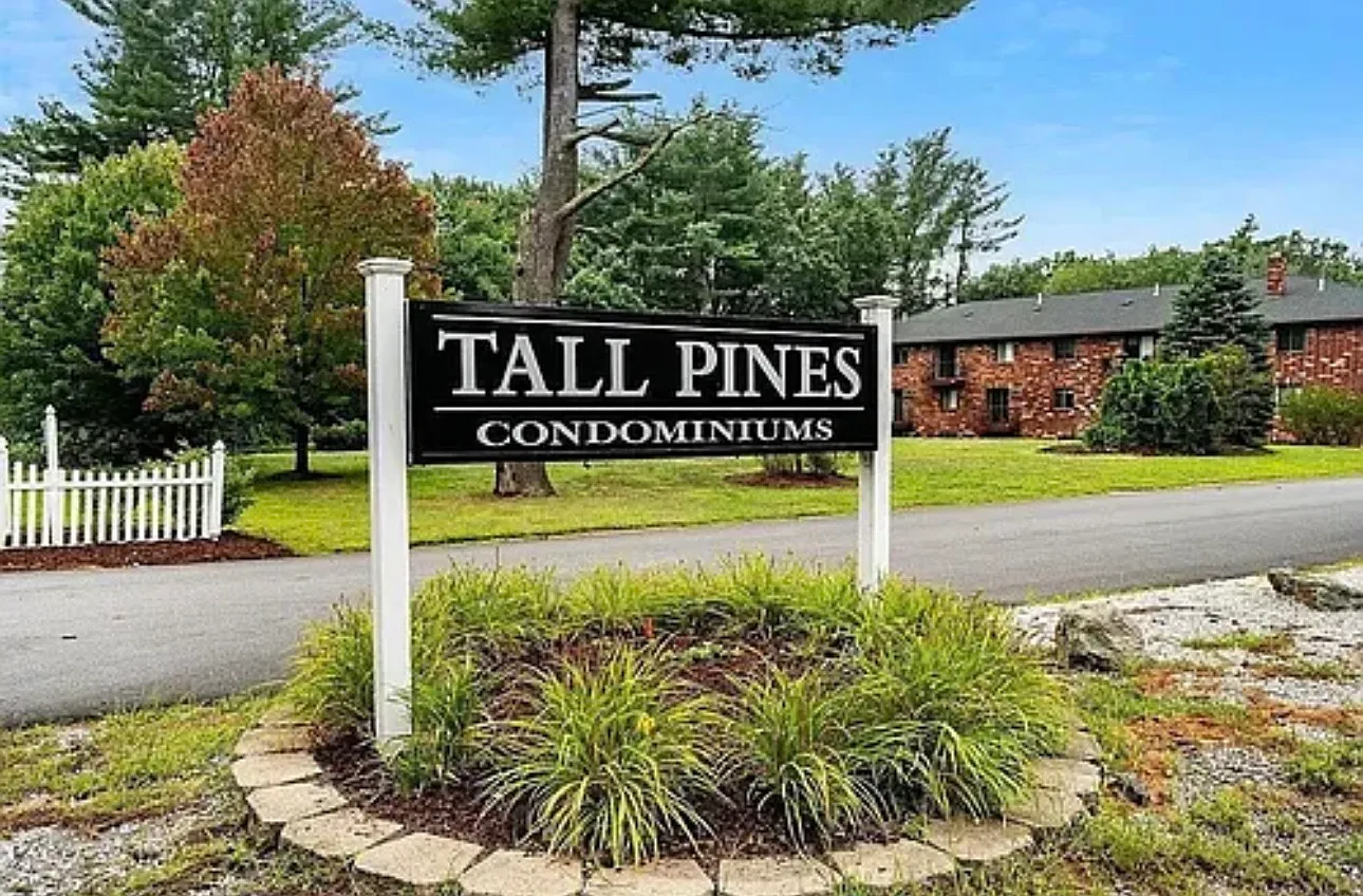 2 bed, 640 sqft, $1,795 — Photo 1