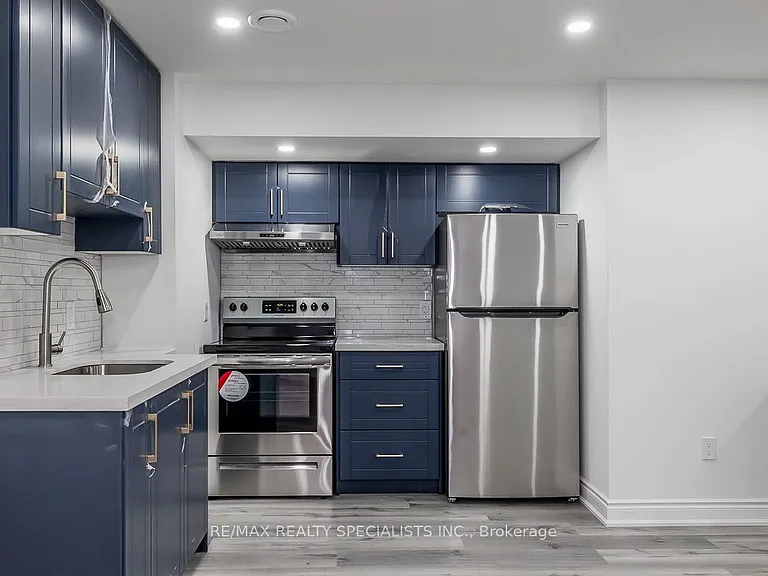 1 Huron Ln — Photo 10