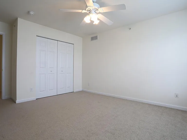 Sunnyside Apartments — Photo 9