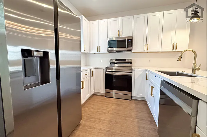 185 Sugarloaf St #1 — Photo 13