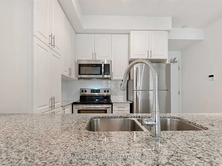 3091 Dufferin St #638 — Photo 6