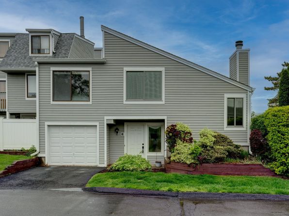 55 Peddlars Dr #55, Branford, CT 06405