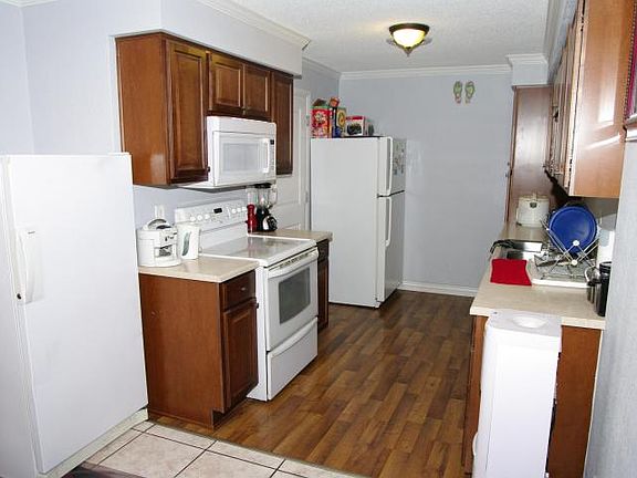 2nd image of 2242 W Windrose Dr