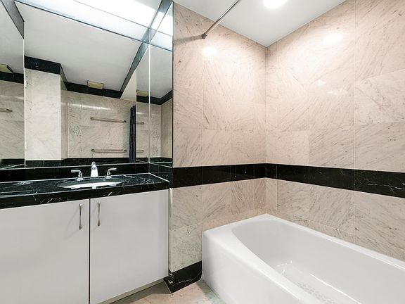 5th image of 150 W 56th St APT 3710