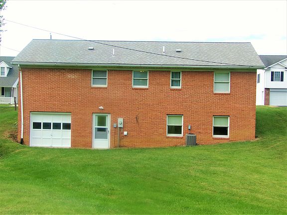 4th image of 5080 Elm Dr