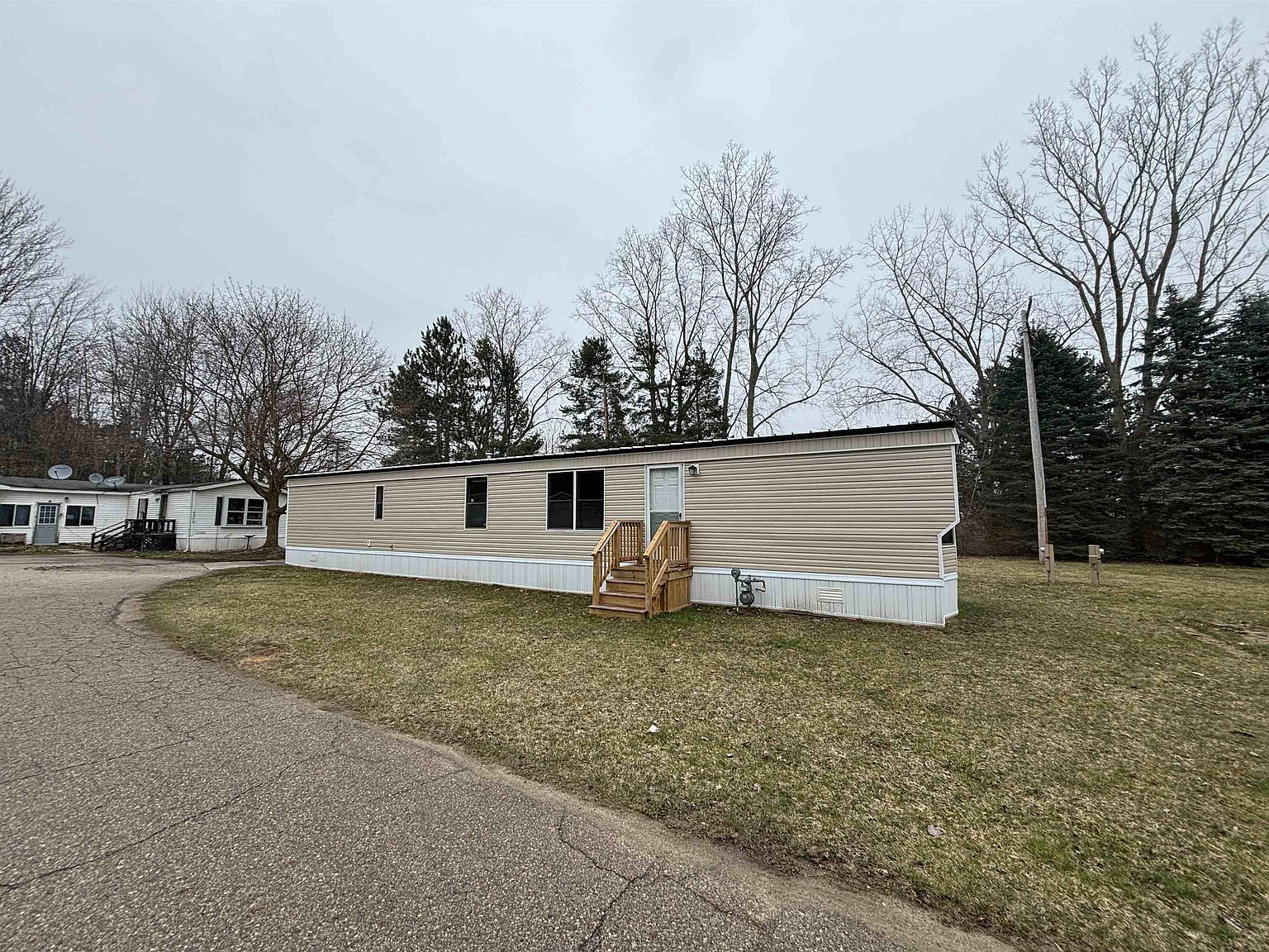 5383 Cedar Dr, Croswell, MI 48422 Zillow