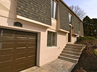 12 Blue Hen Rdg, Newark, DE 19711