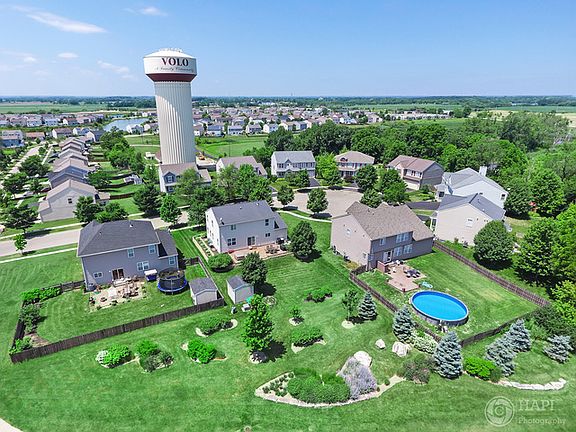 3rd image of 749 Autumn Oaks Ct