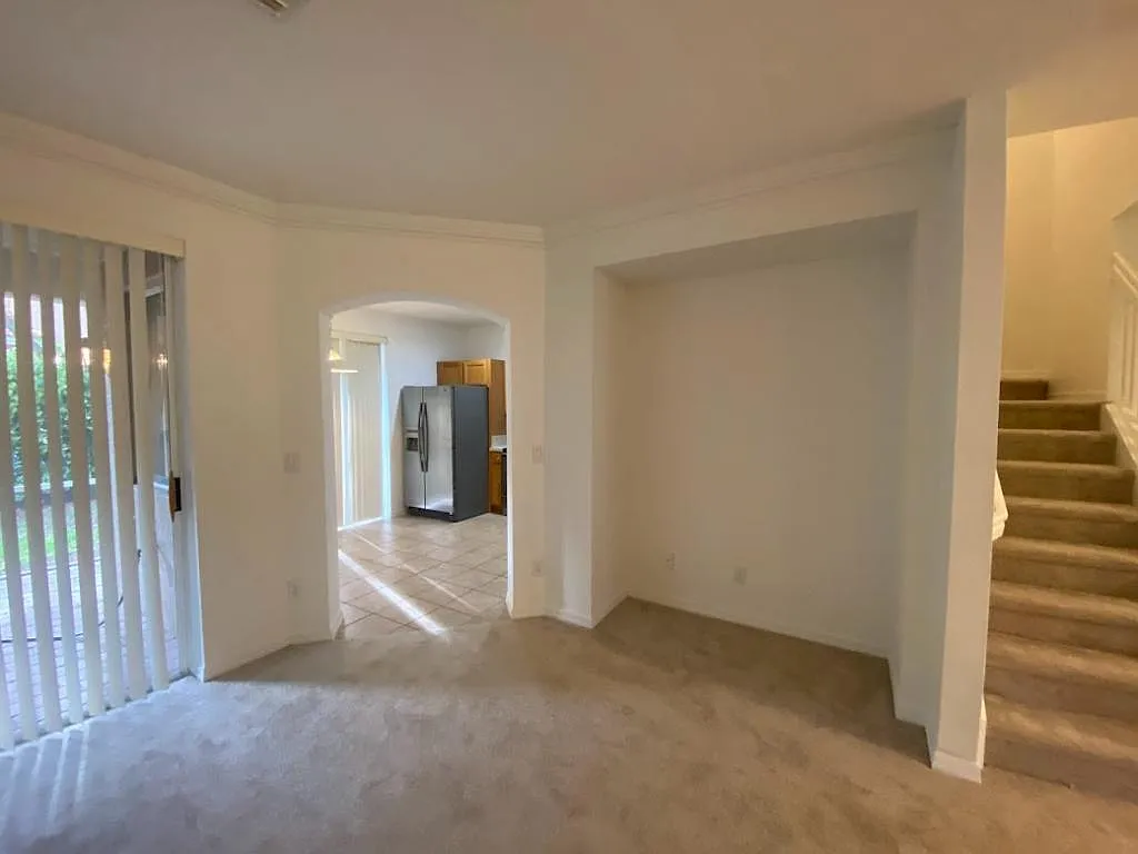 9634 Roundstone Cir — Photo 3