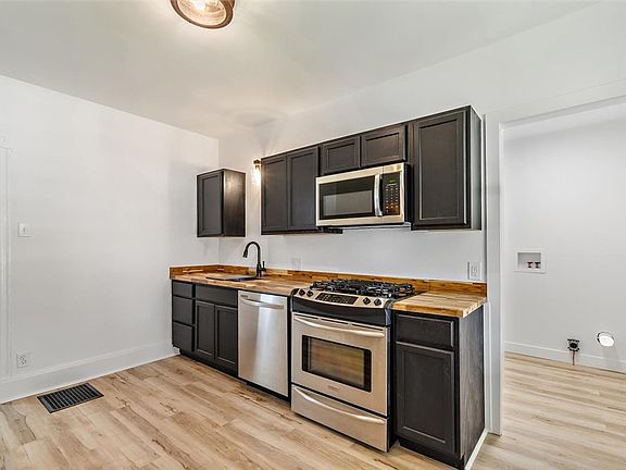 5th image of 927 Harmon Ave