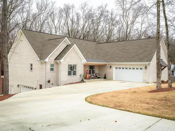 54 Spring Dr, Killen, AL 35645