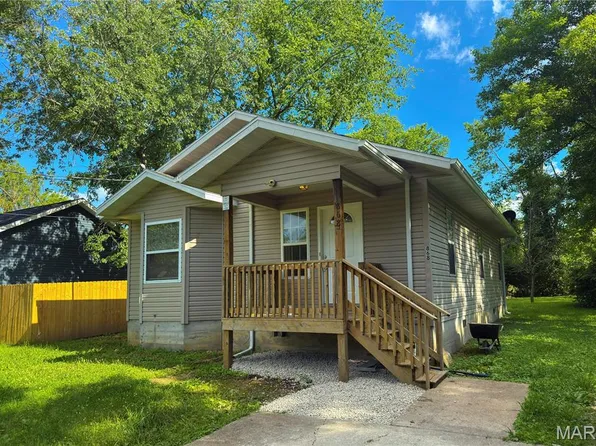 868 East St, Lebanon, MO 65536