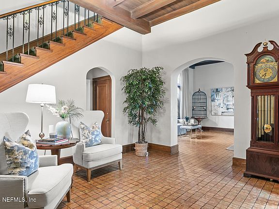 3rd image of 3761 ORTEGA Boulevard