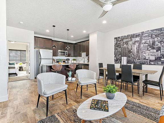 4th image of 1812 W Irini Ln